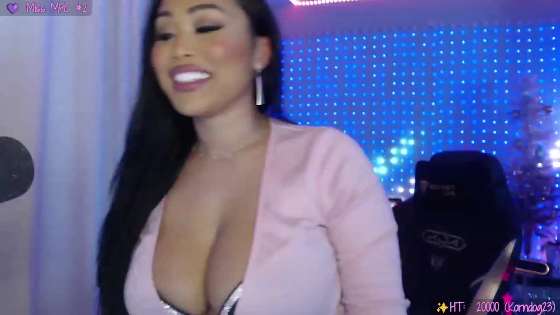 Gallery image thumbnail from SinCityVEE's myfreecams stream on, 12/05/2023, 07:47 image 1 of 20