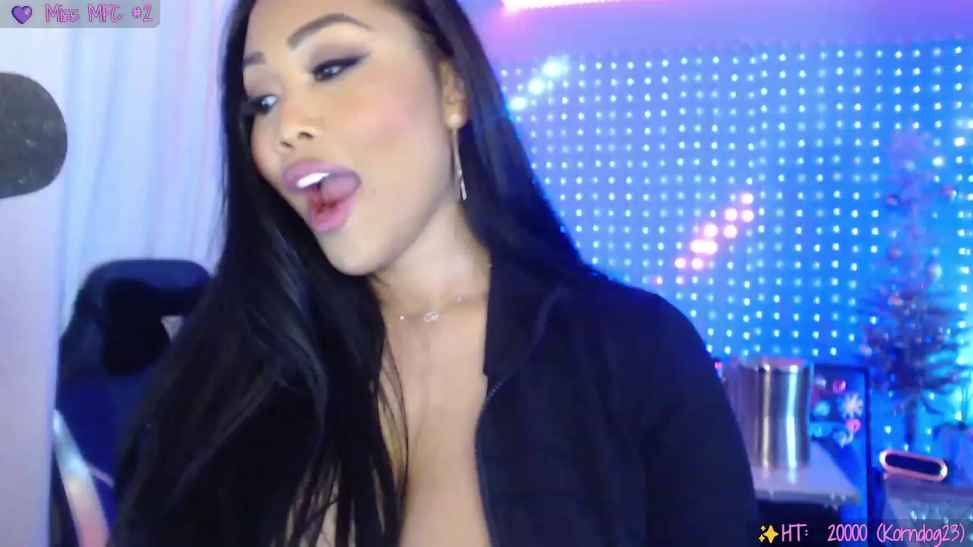 Gallery image thumbnail from SinCityVEE's myfreecams stream on, 12/05/2023, 08:27 image 14 of 20