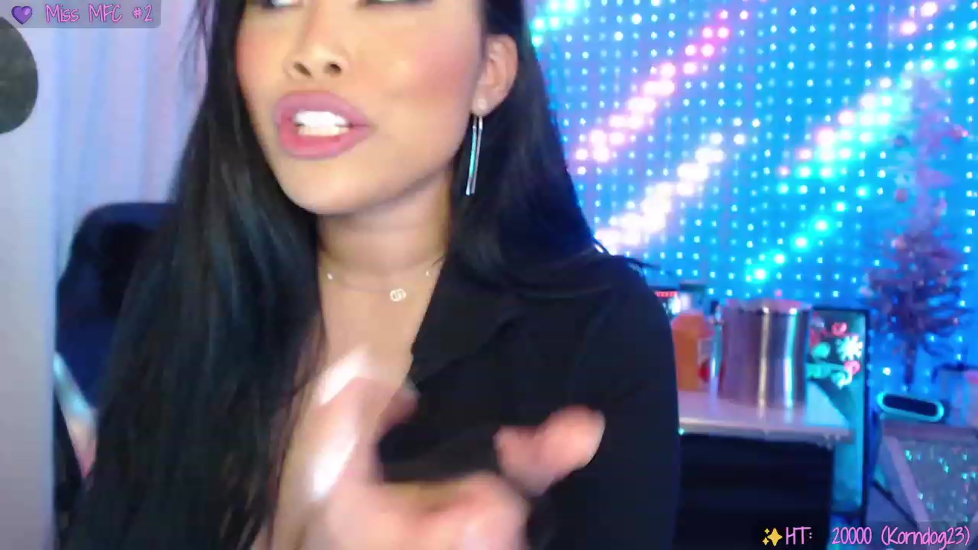 Gallery image thumbnail from SinCityVEE's myfreecams stream on, 12/05/2023, 08:27 image 10 of 20