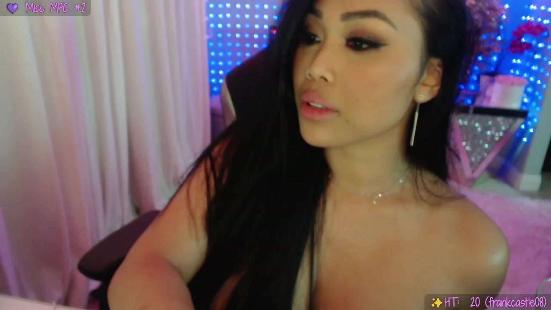 Gallery image thumbnail from SinCityVEE's myfreecams stream on, 12/05/2023, 15:52 image 2 of 20