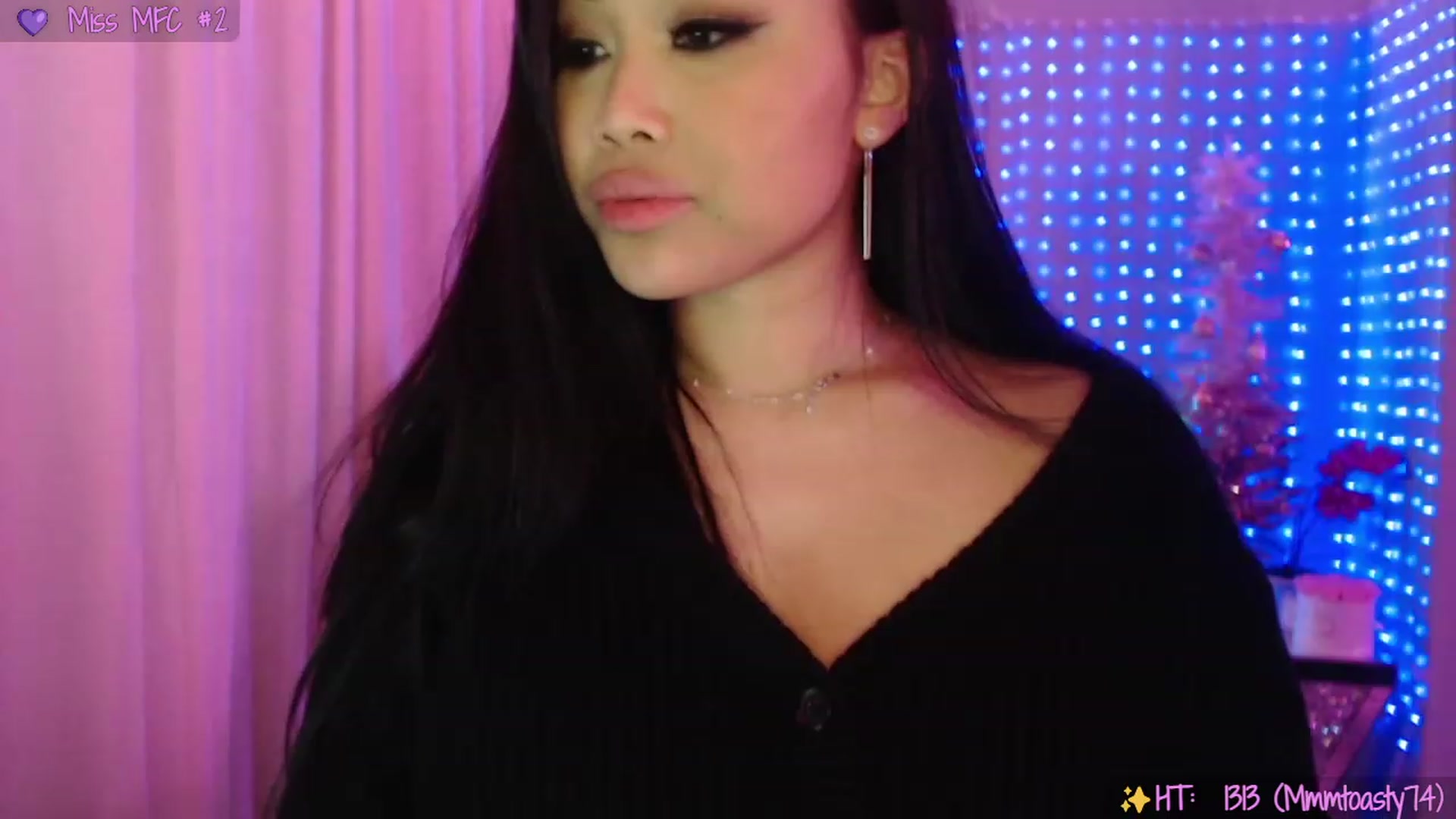 Gallery image thumbnail from SinCityVEE's myfreecams stream on, 12/05/2023, 15:52 image 16 of 20