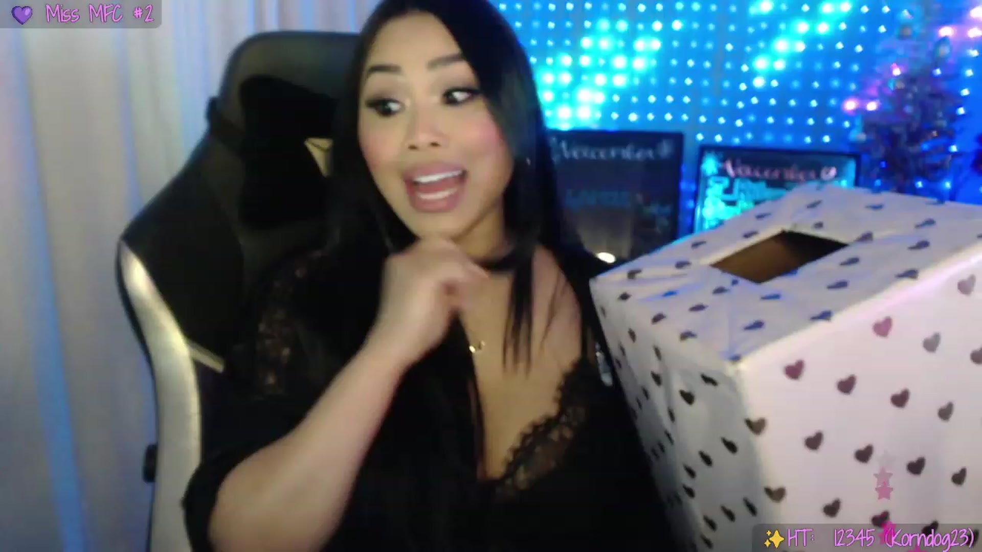 Gallery image thumbnail from SinCityVEE's myfreecams stream on, 12/06/2023, 06:50 image 17 of 20
