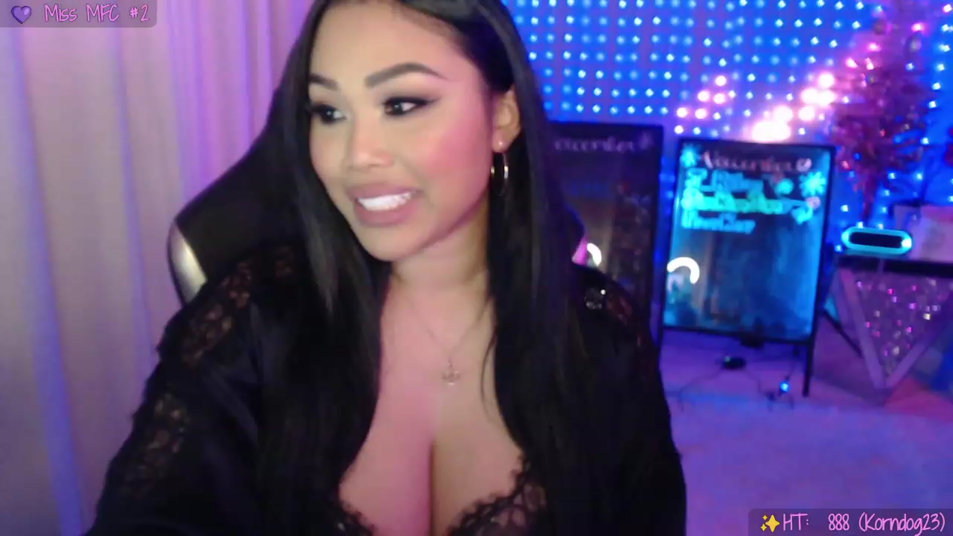 Gallery image thumbnail from SinCityVEE's myfreecams stream on, 12/06/2023, 06:50 image 7 of 20