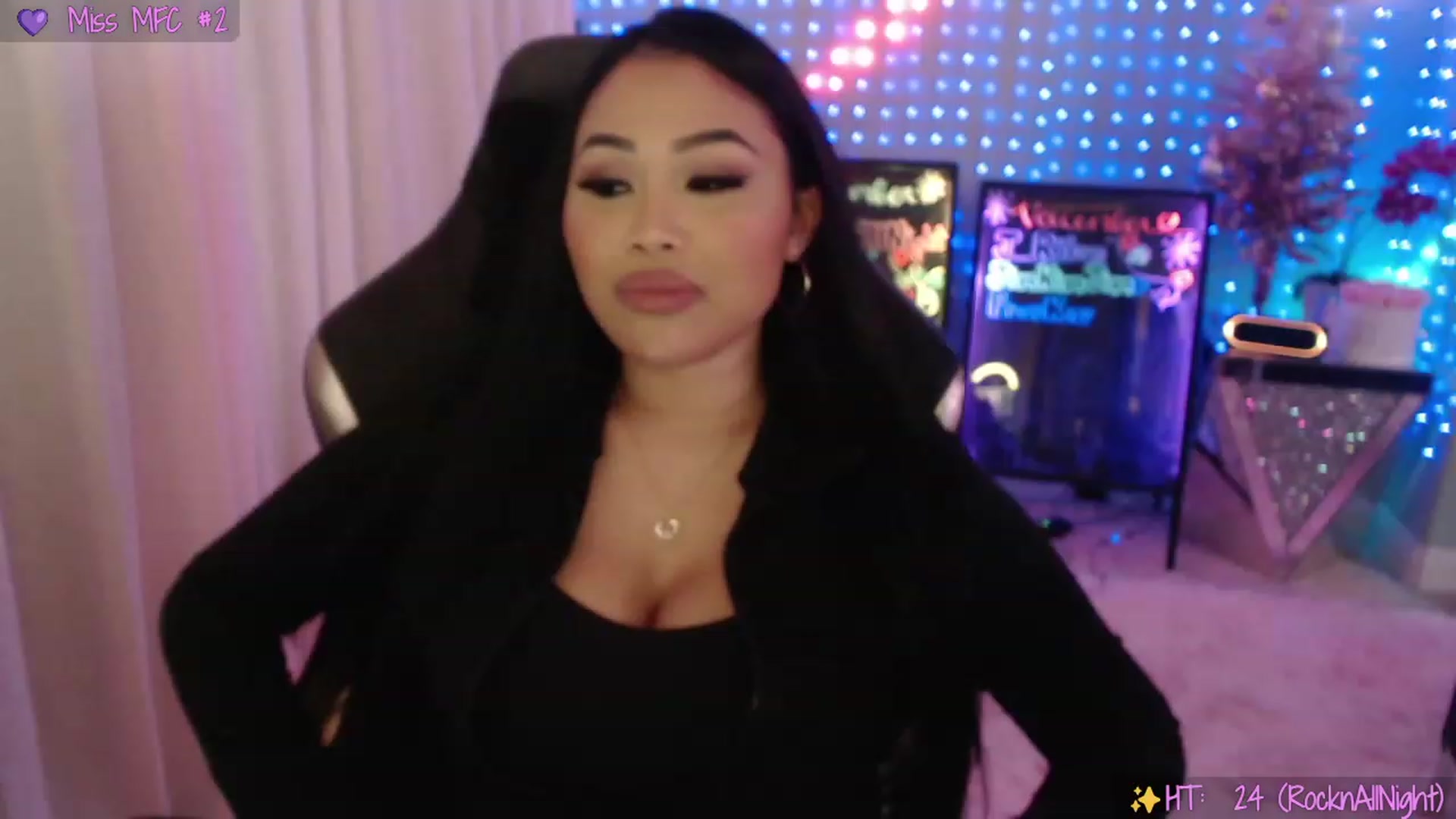 Gallery image thumbnail from SinCityVEE's myfreecams stream on, 12/07/2023, 08:15 image 7 of 20