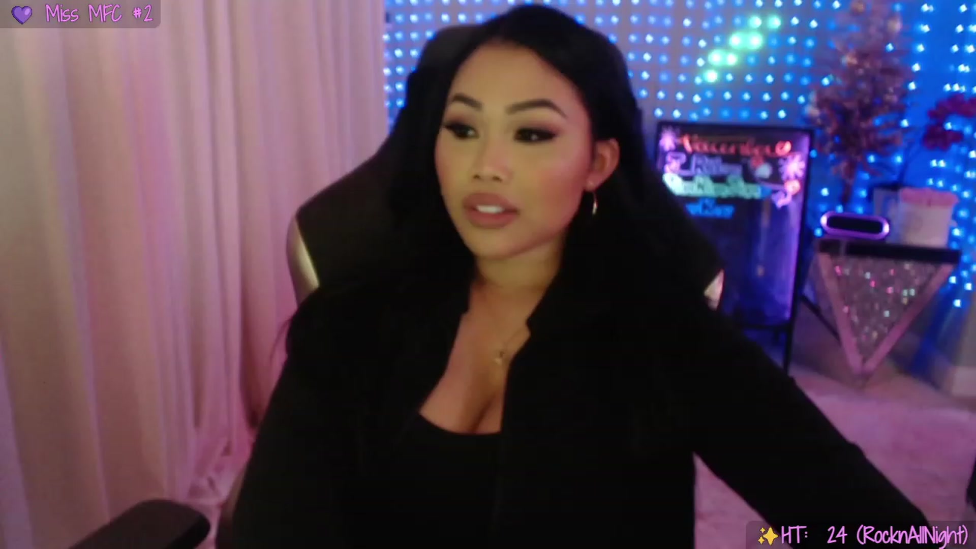 Gallery image thumbnail from SinCityVEE's myfreecams stream on, 12/07/2023, 08:15 image 11 of 20