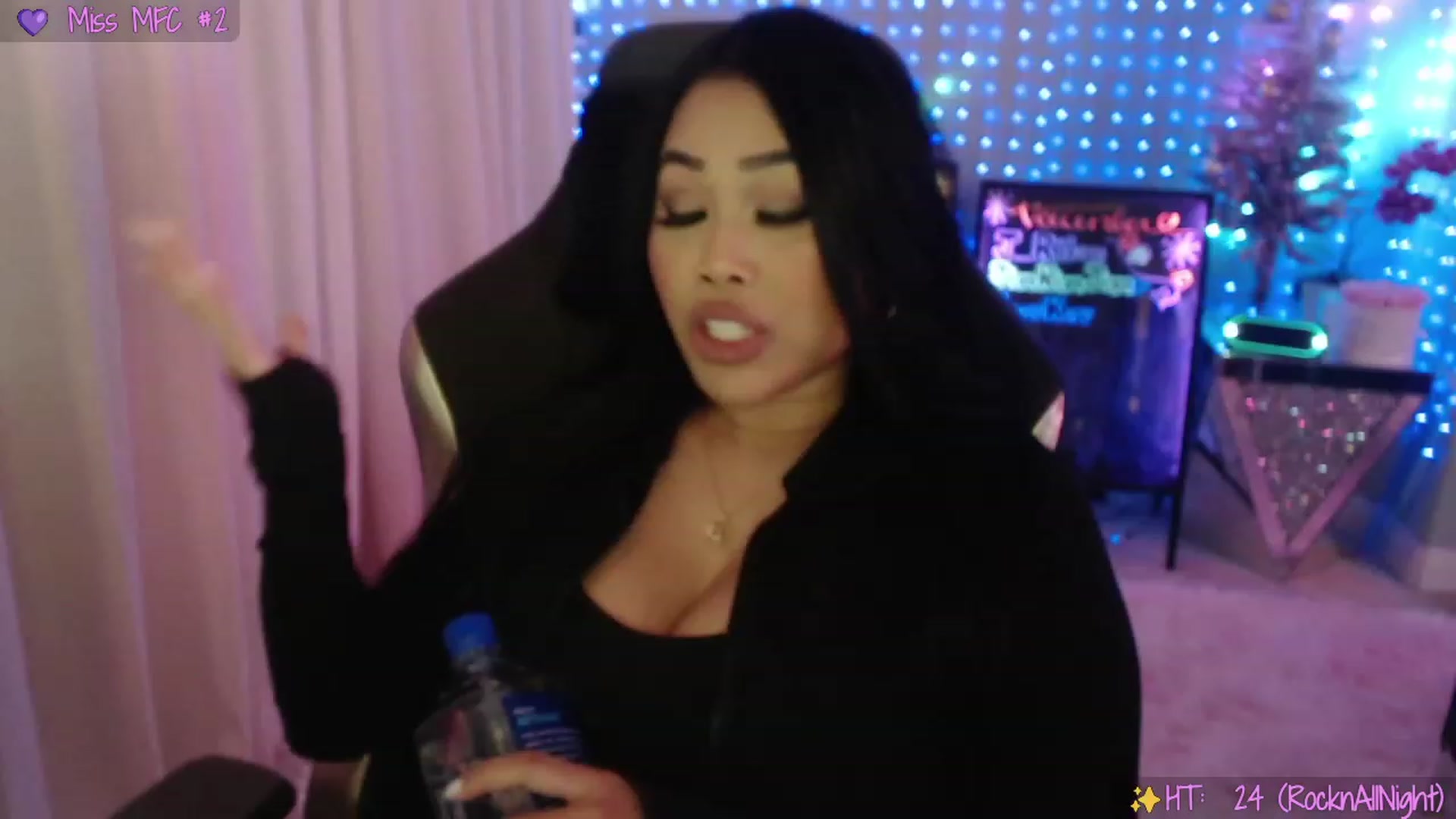 Gallery image thumbnail from SinCityVEE's myfreecams stream on, 12/07/2023, 08:15 image 12 of 20