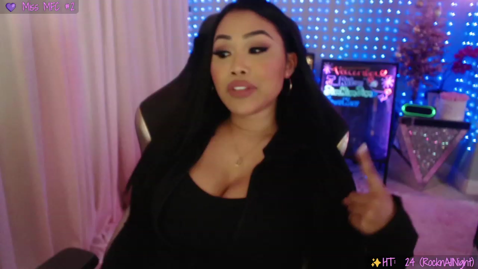 Gallery image thumbnail from SinCityVEE's myfreecams stream on, 12/07/2023, 08:15 image 6 of 20