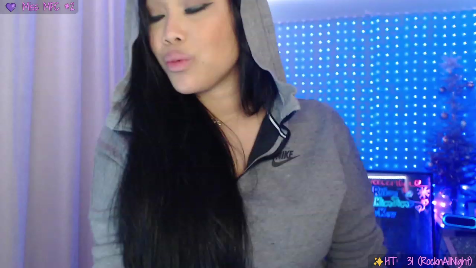 Gallery image thumbnail from SinCityVEE's myfreecams stream on, 12/08/2023, 11:24 image 8 of 20