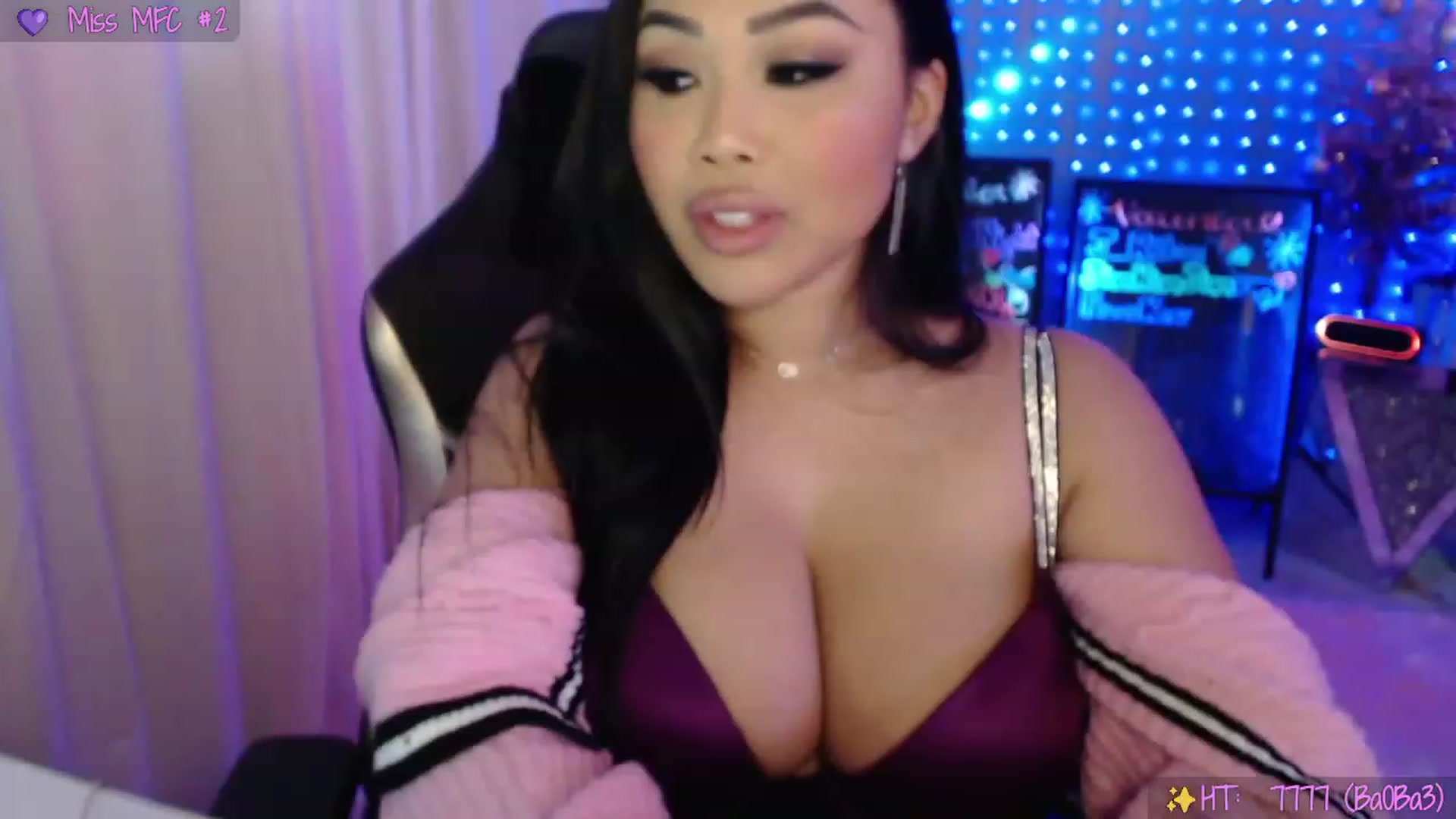 Gallery image thumbnail from SinCityVEE's myfreecams stream on, 12/09/2023, 09:09 image 5 of 20