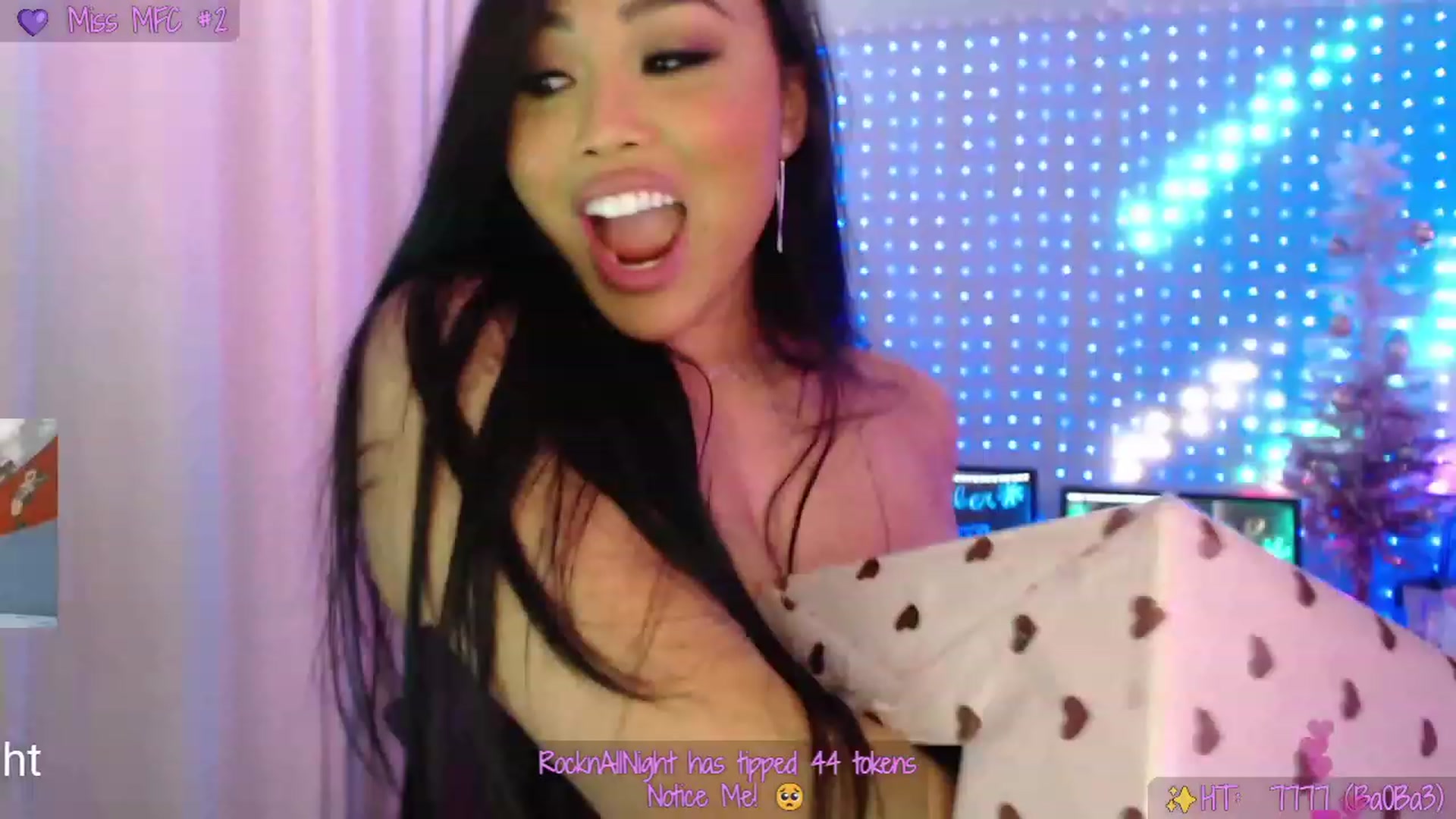 Gallery image thumbnail from SinCityVEE's myfreecams stream on, 12/09/2023, 12:53 image 2 of 20