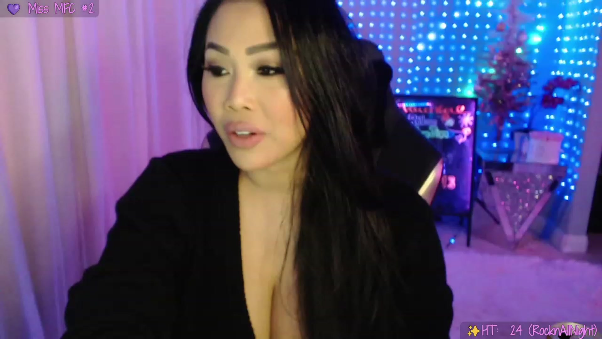 Gallery image thumbnail from SinCityVEE's myfreecams stream on, 12/13/2023, 06:34 image 8 of 20