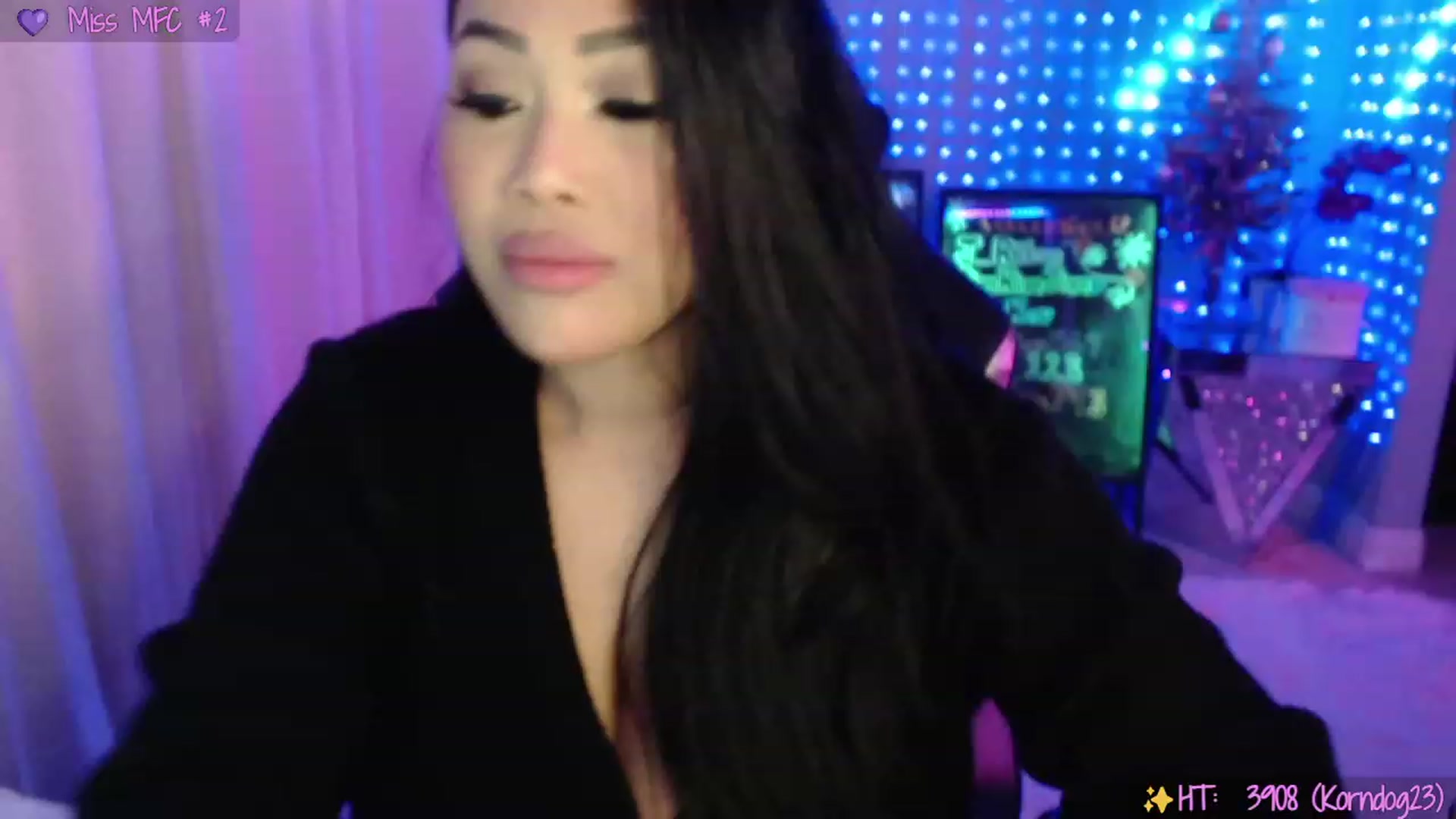 Gallery image thumbnail from SinCityVEE's myfreecams stream on, 12/13/2023, 08:04 image 10 of 20