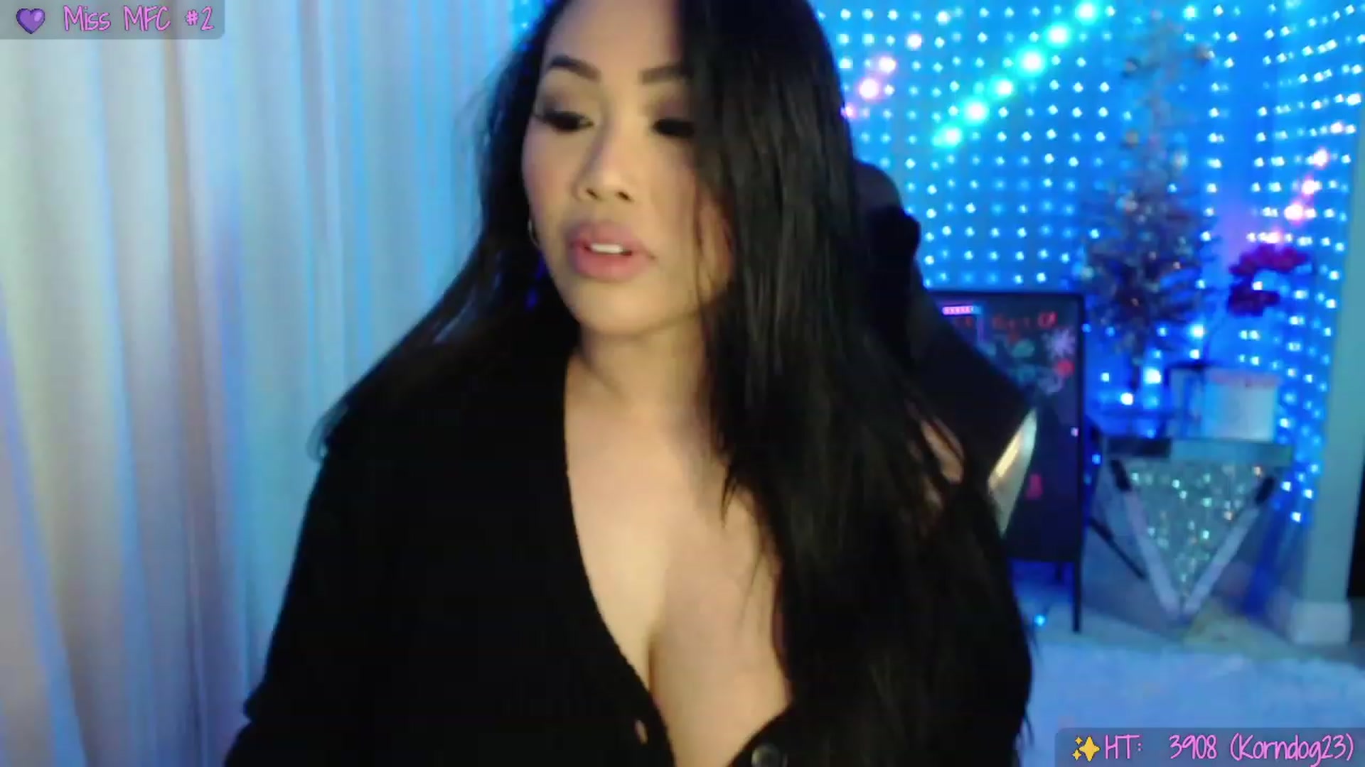 Gallery image thumbnail from SinCityVEE's myfreecams stream on, 12/13/2023, 08:04 image 16 of 20