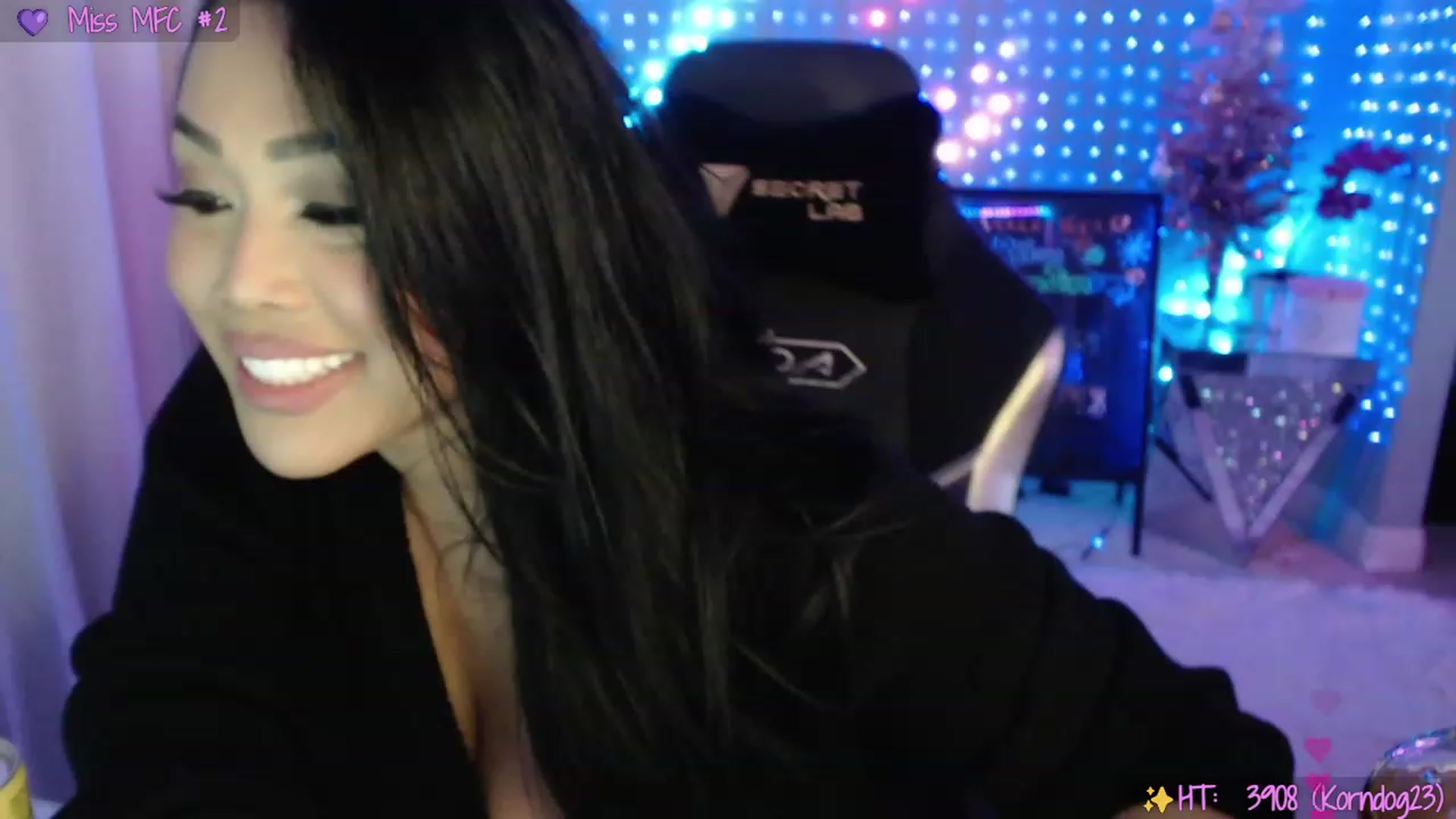 Gallery image thumbnail from SinCityVEE's myfreecams stream on, 12/13/2023, 08:04 image 7 of 20