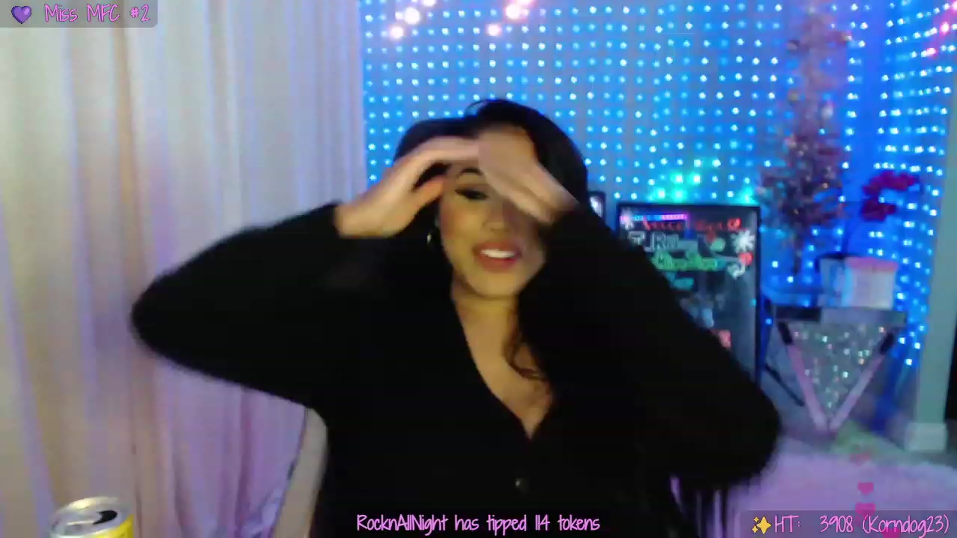 Gallery image thumbnail from SinCityVEE's myfreecams stream on, 12/13/2023, 08:04 image 17 of 20