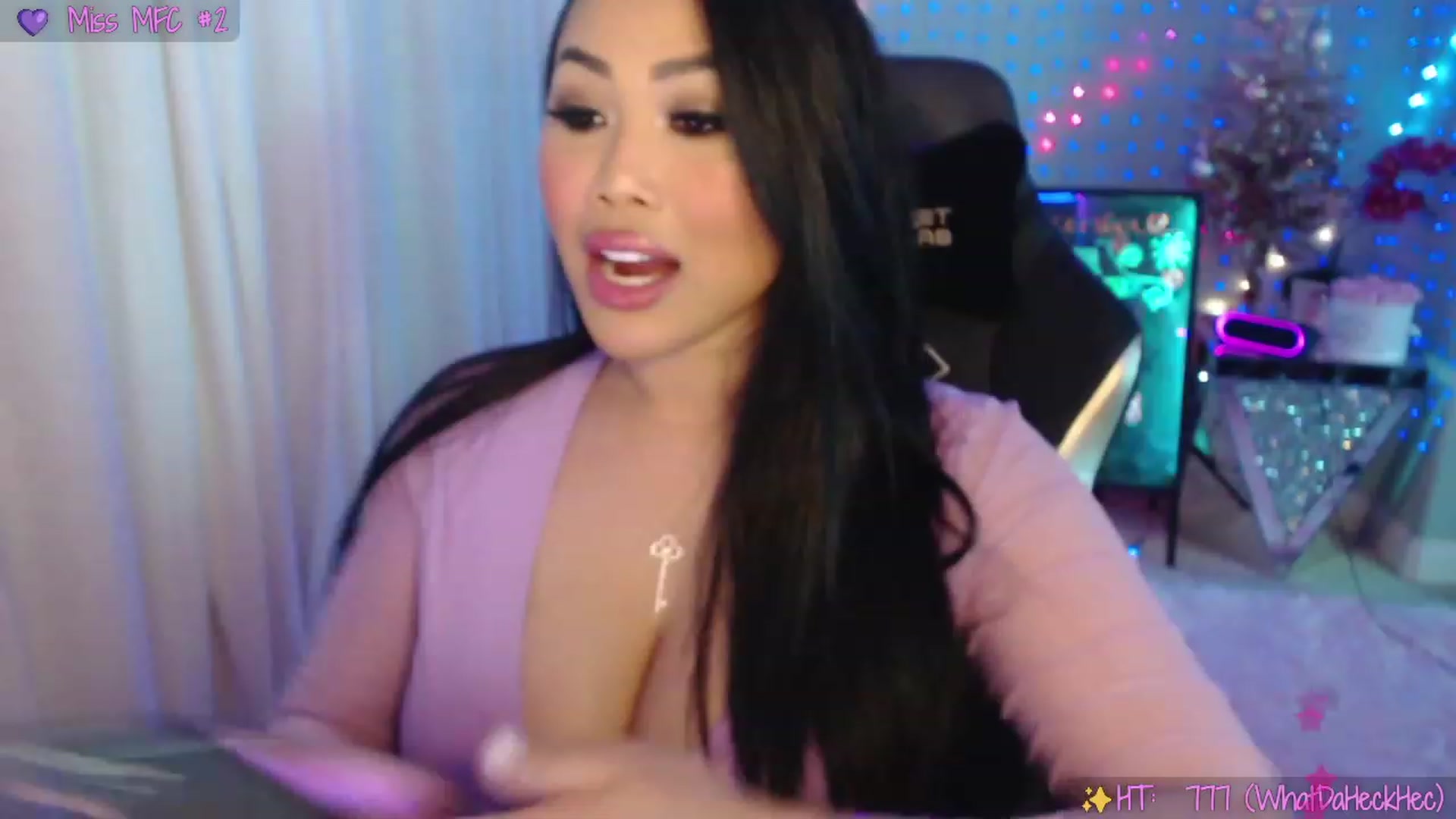 Gallery image thumbnail from SinCityVEE's myfreecams stream on, 12/17/2023, 08:08 image 5 of 20