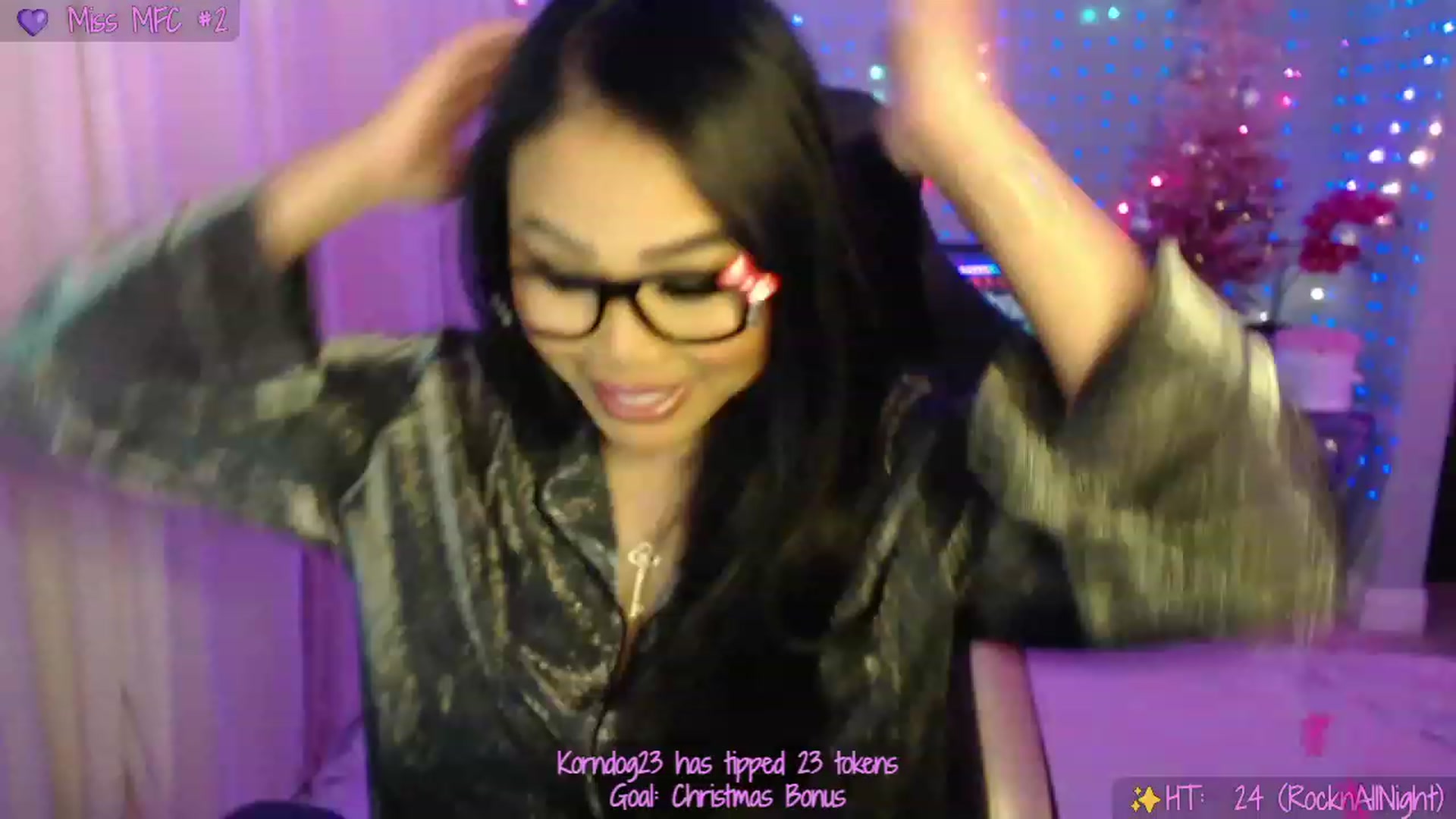 Gallery image thumbnail from SinCityVEE's myfreecams stream on, 12/19/2023, 05:57 image 18 of 20