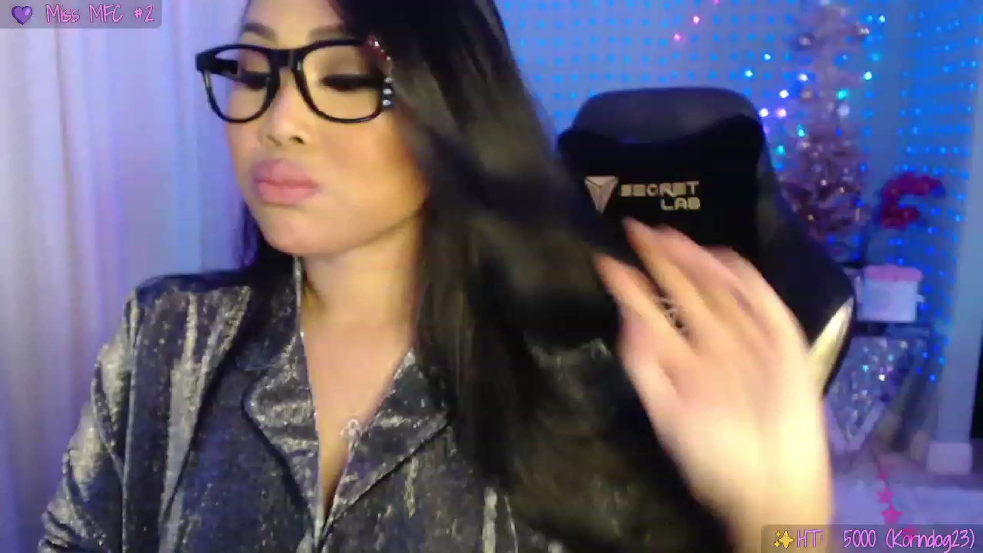 Gallery image thumbnail from SinCityVEE's myfreecams stream on, 12/19/2023, 06:53 image 20 of 20