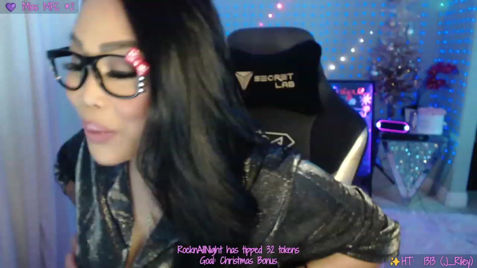Gallery image thumbnail from SinCityVEE's myfreecams stream on, 12/19/2023, 06:53 image 1 of 20