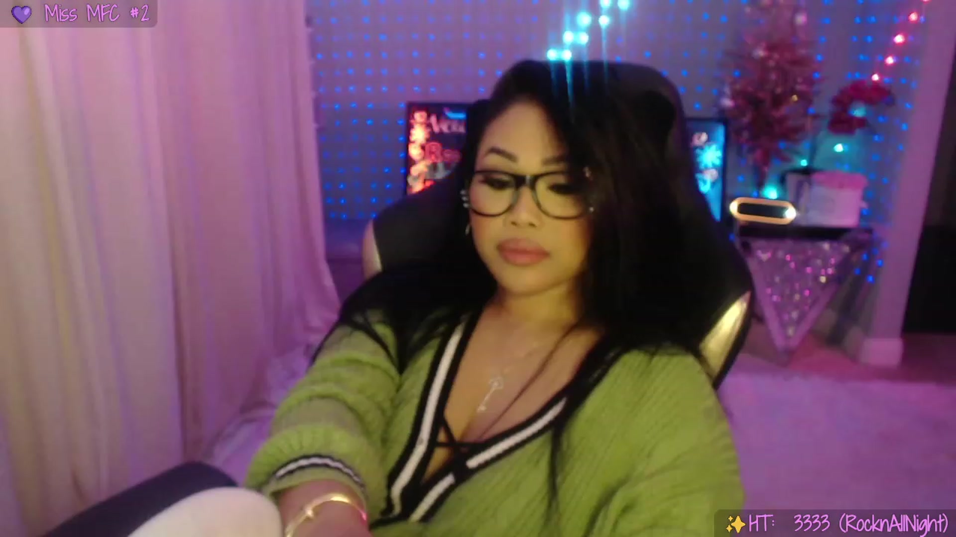 Gallery image thumbnail from SinCityVEE's myfreecams stream on, 12/20/2023, 06:14 image 10 of 20