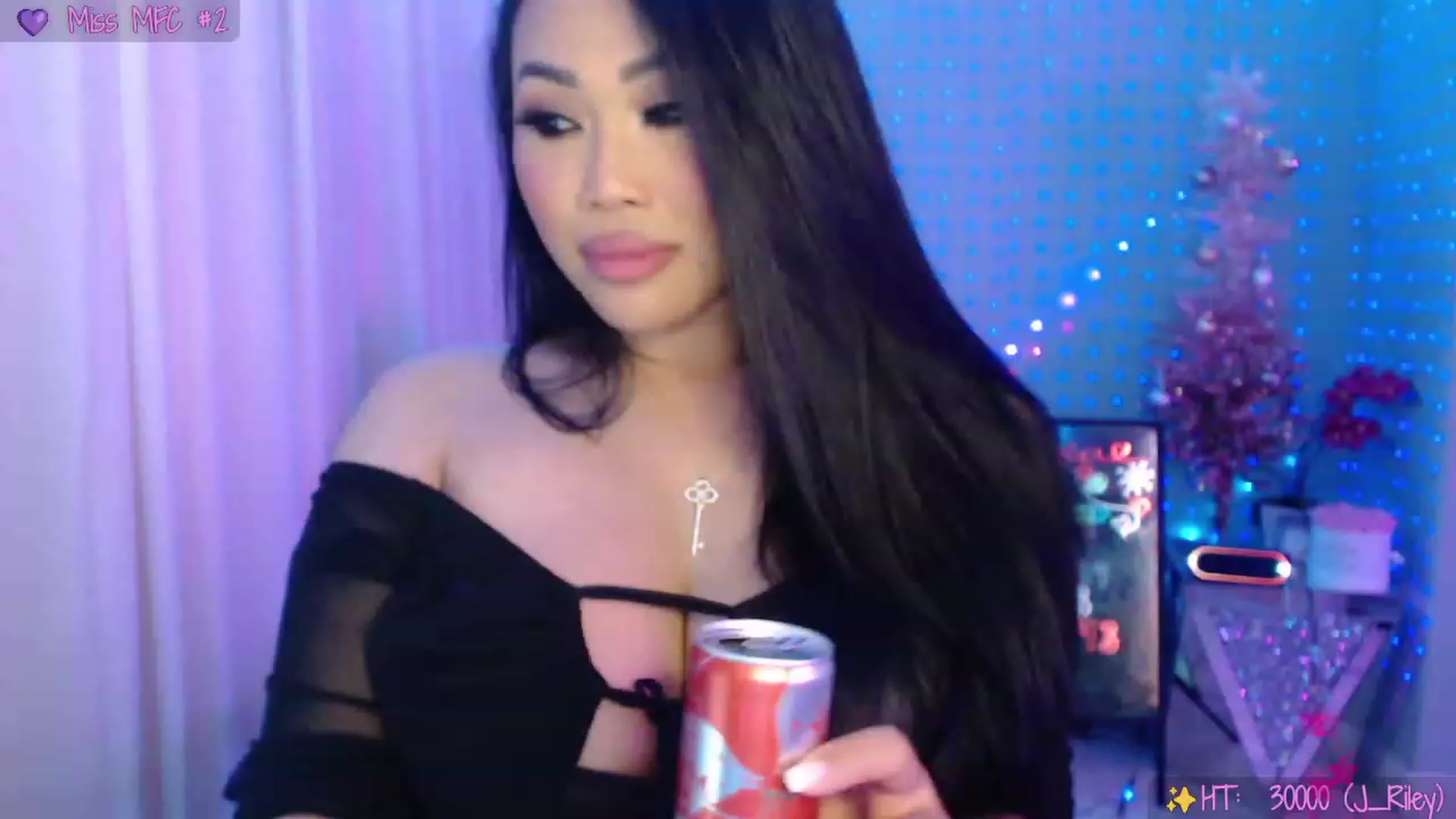 Gallery image thumbnail from SinCityVEE's myfreecams stream on, 12/23/2023, 07:10 image 12 of 20