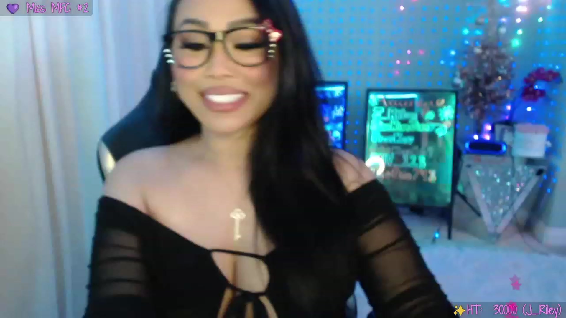 Gallery image thumbnail from SinCityVEE's myfreecams stream on, 12/23/2023, 07:10 image 7 of 20