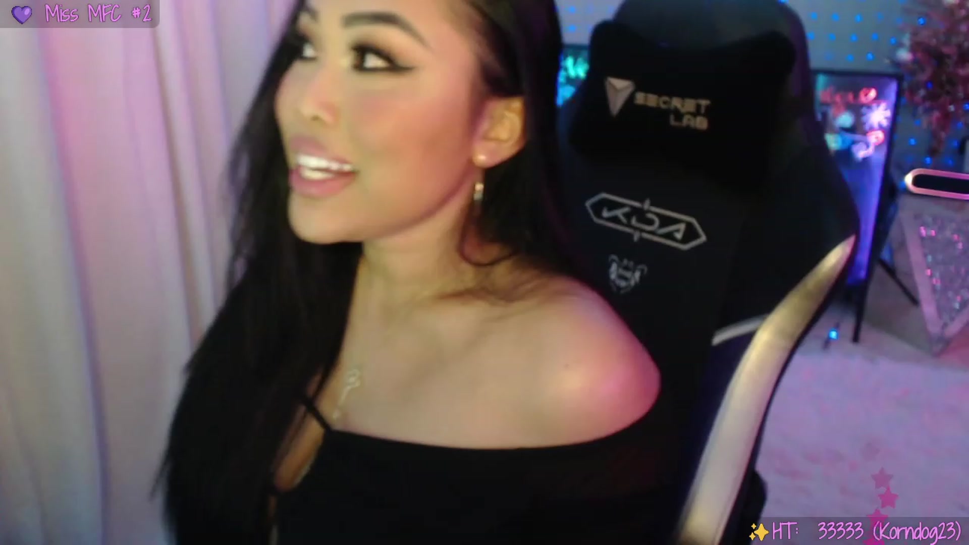 Gallery image thumbnail from SinCityVEE's myfreecams stream on, 12/23/2023, 07:56 image 15 of 20