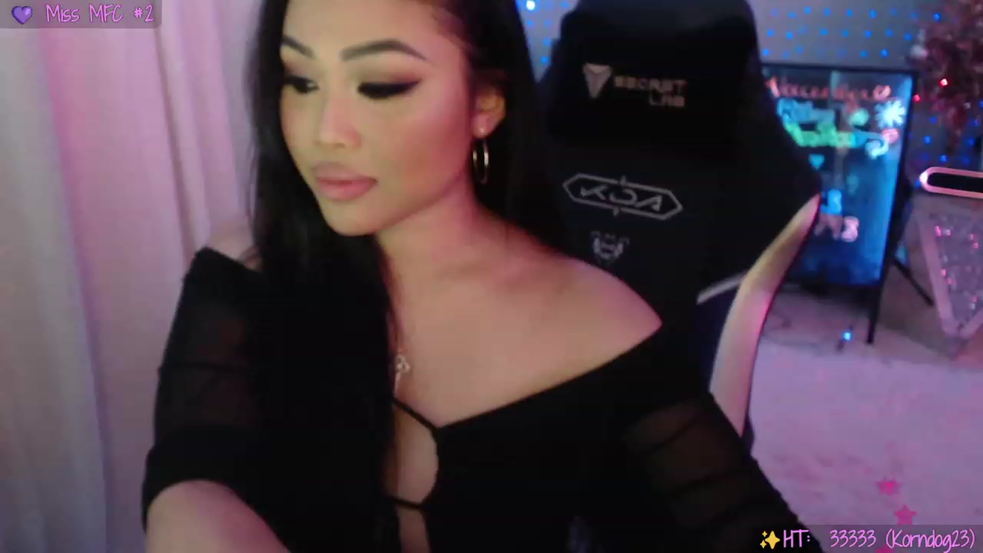 Gallery image thumbnail from SinCityVEE's myfreecams stream on, 12/23/2023, 07:56 image 10 of 20
