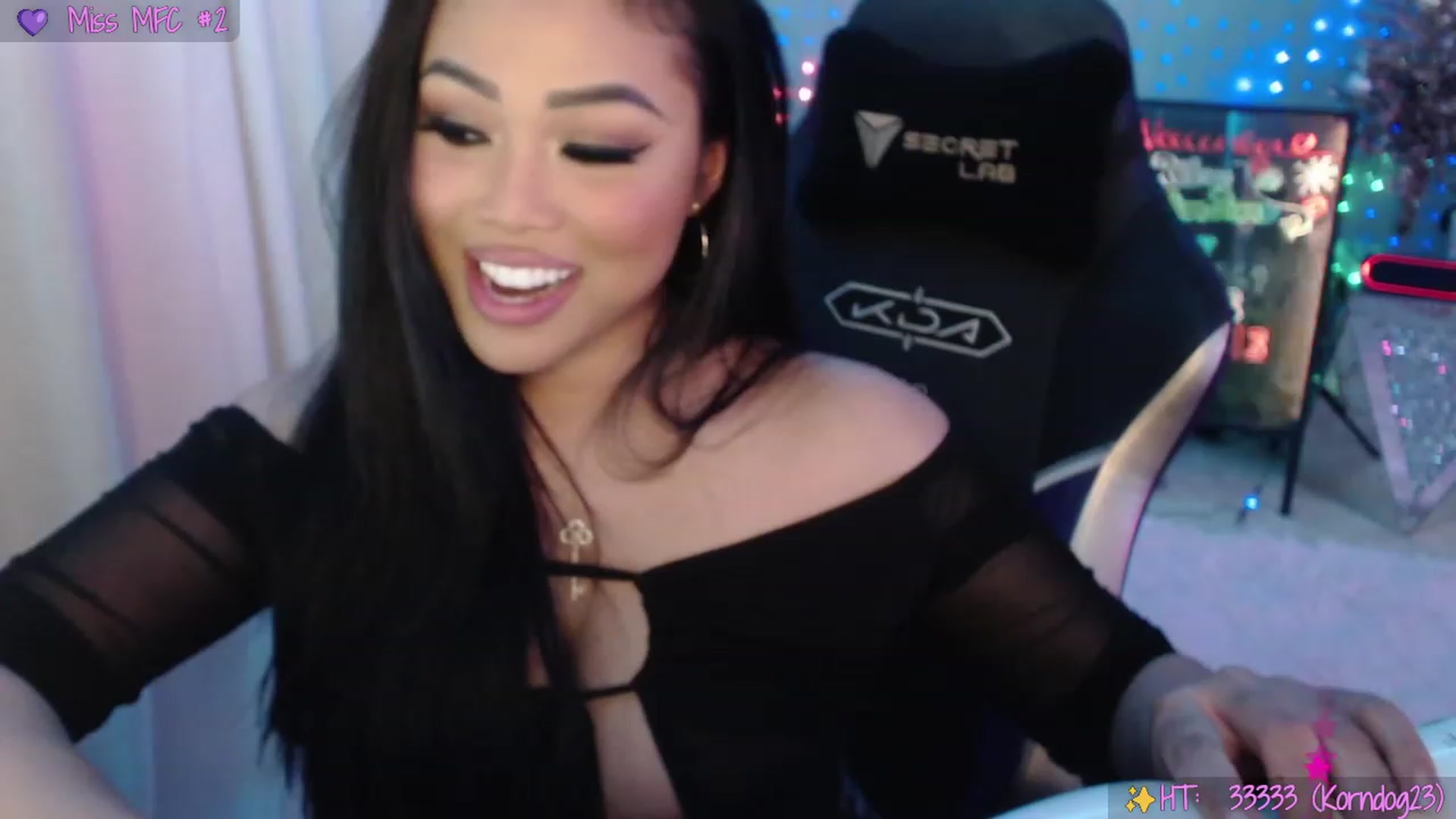 Gallery image thumbnail from SinCityVEE's myfreecams stream on, 12/23/2023, 07:56 image 14 of 20