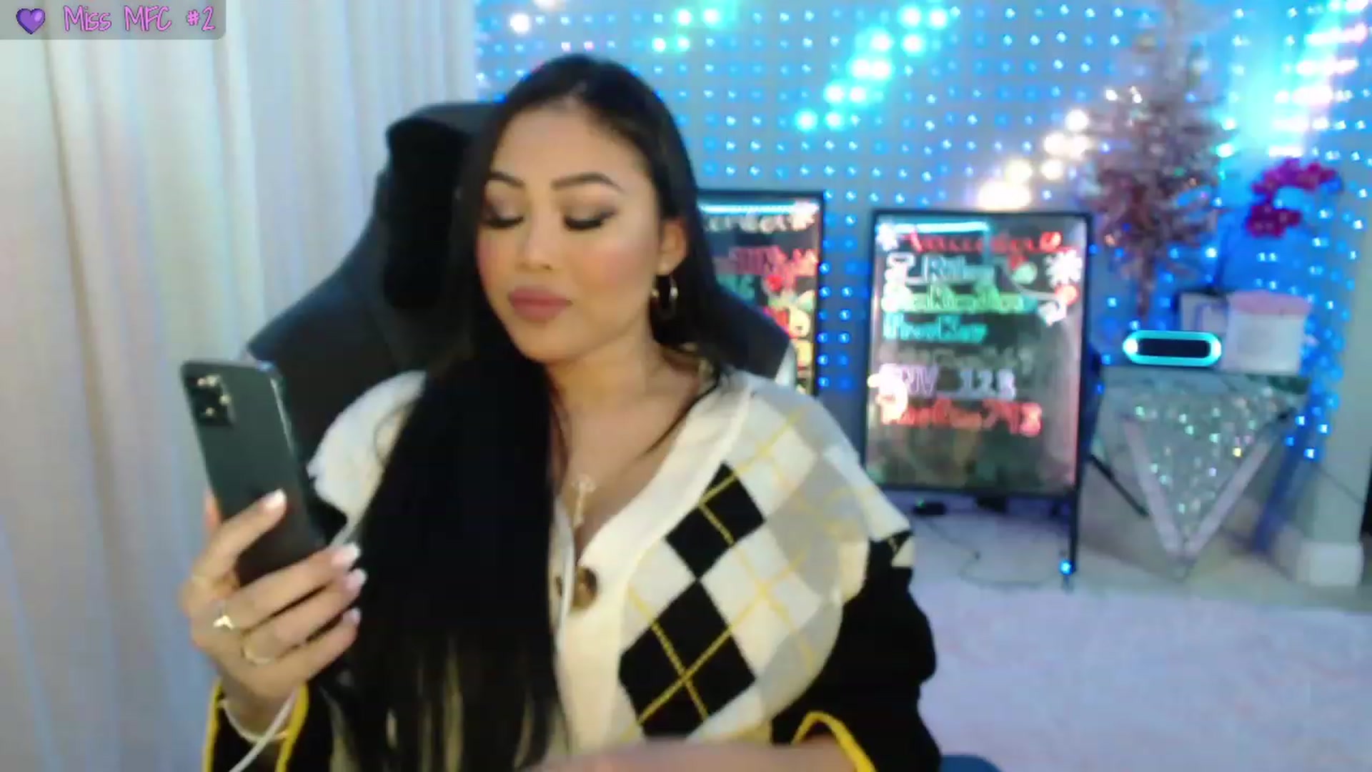 Gallery image thumbnail from SinCityVEE's myfreecams stream on, 12/25/2023, 08:21 image 9 of 20