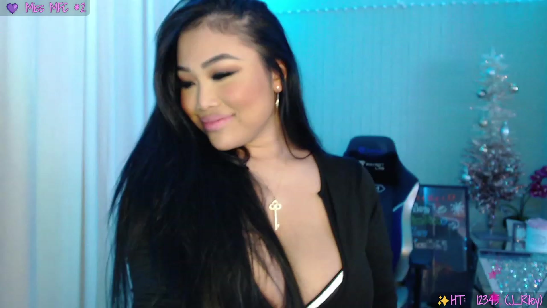 Gallery image thumbnail from SinCityVEE's myfreecams stream on, 12/28/2023, 13:08 image 7 of 20