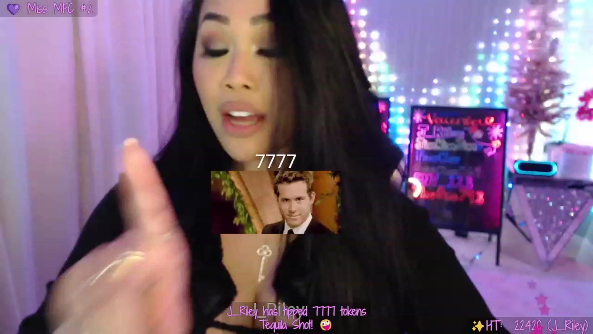 Gallery image thumbnail from SinCityVEE's myfreecams stream on, 12/30/2023, 05:54 image 4 of 20