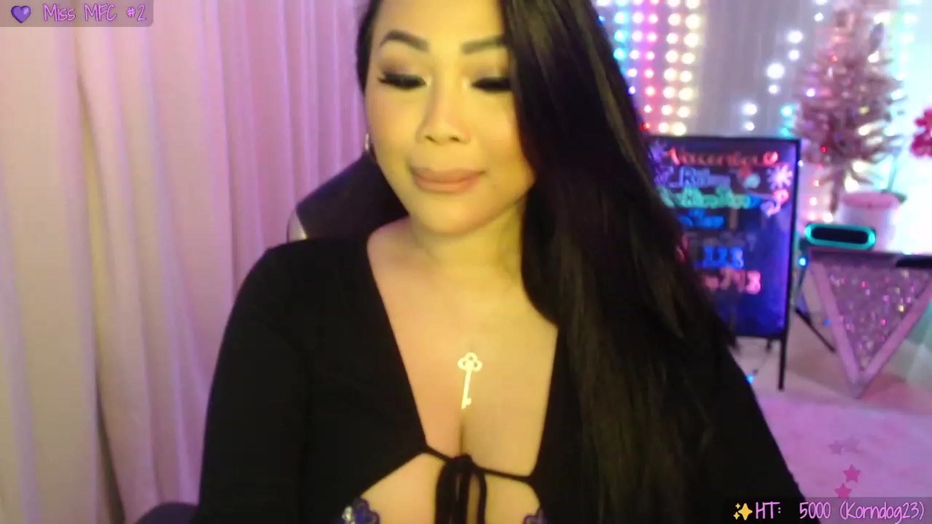 Gallery image thumbnail from SinCityVEE's myfreecams stream on, 12/31/2023, 09:51 image 18 of 20