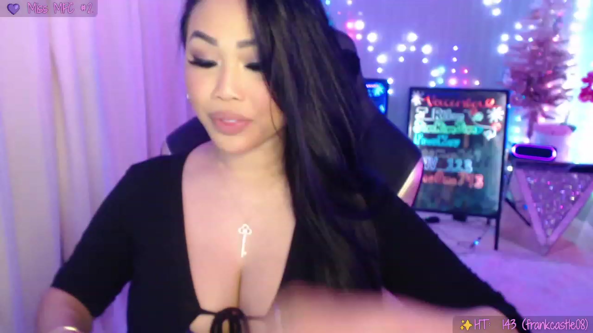 Gallery image thumbnail from SinCityVEE's myfreecams stream on, 12/31/2023, 09:51 image 11 of 20