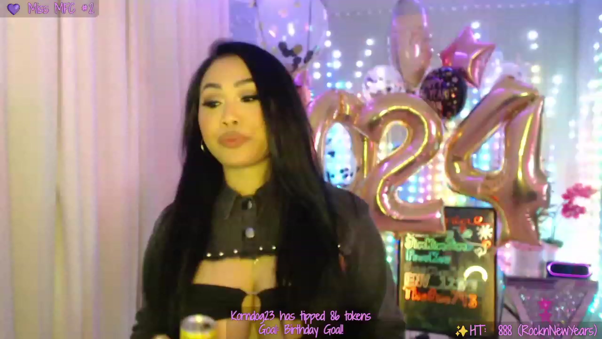 Gallery image thumbnail from SinCityVEE's myfreecams stream on, 01/01/2024, 07:22 image 17 of 20