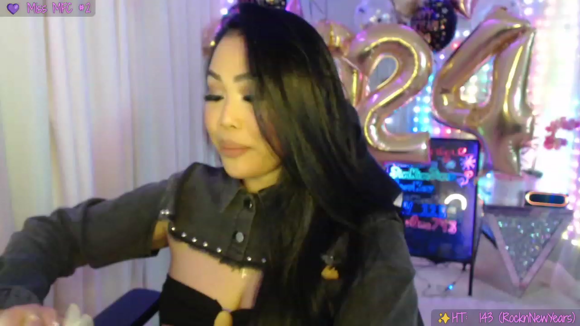 Gallery image thumbnail from SinCityVEE's myfreecams stream on, 01/01/2024, 07:22 image 9 of 20