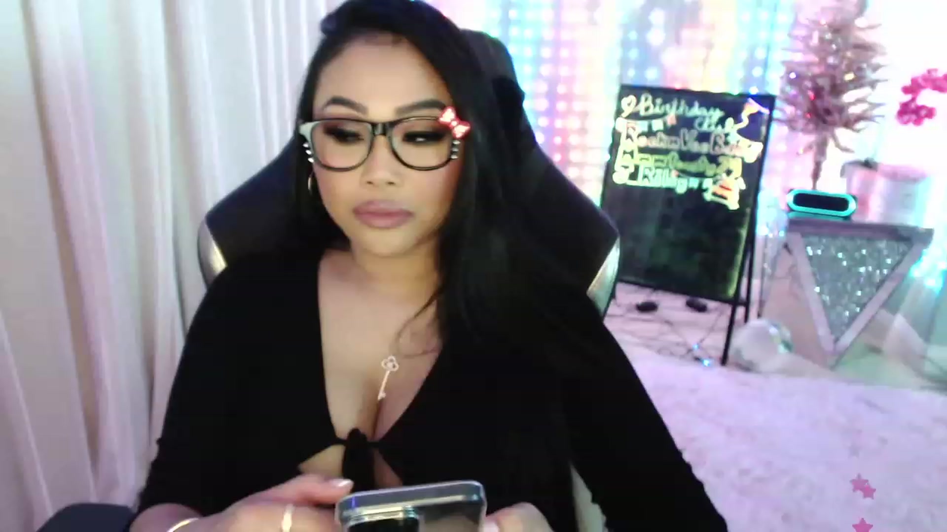 Gallery image thumbnail from SinCityVEE's myfreecams stream on, 01/03/2024, 08:12 image 7 of 20