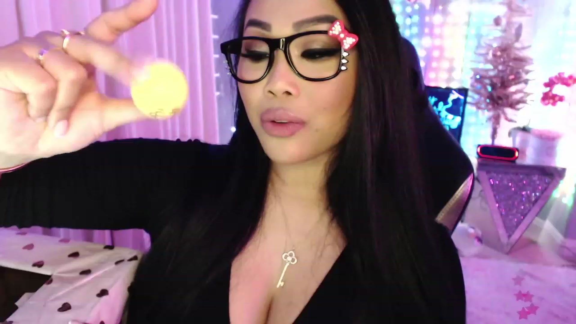 Gallery image thumbnail from SinCityVEE's myfreecams stream on, 01/03/2024, 08:12 image 18 of 20