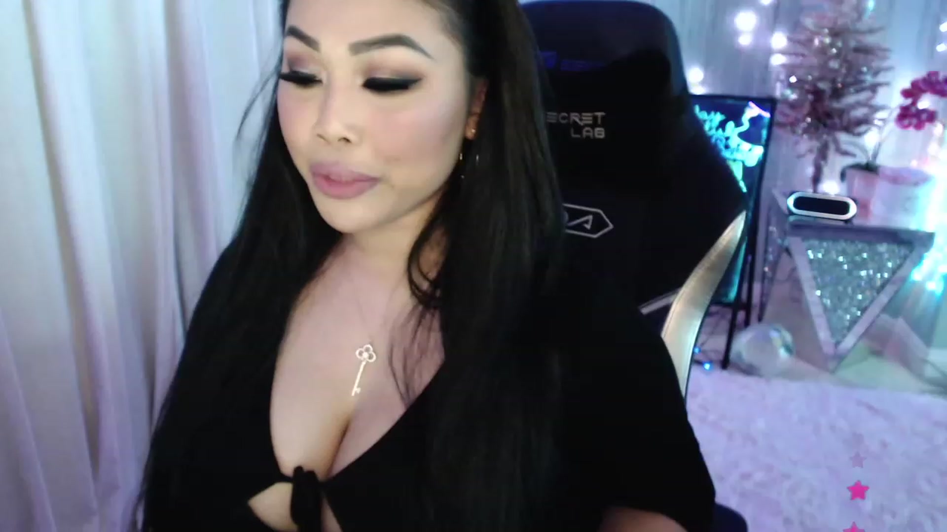 Gallery image thumbnail from SinCityVEE's myfreecams stream on, 01/03/2024, 08:12 image 15 of 20