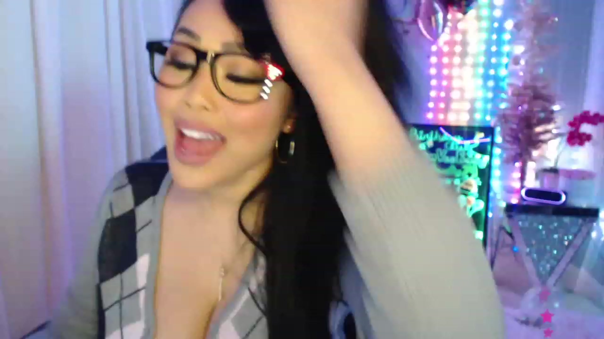 Gallery image thumbnail from SinCityVEE's myfreecams stream on, 01/04/2024, 08:56 image 4 of 20