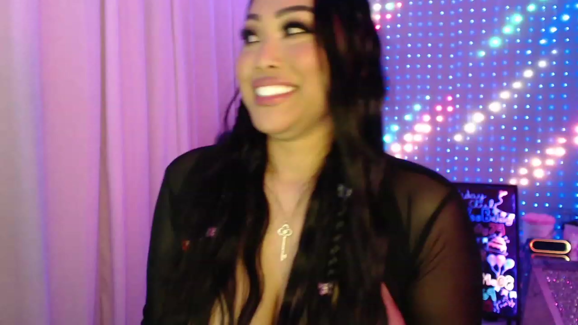 Gallery image thumbnail from SinCityVEE's myfreecams stream on, 01/09/2024, 08:33 image 12 of 20