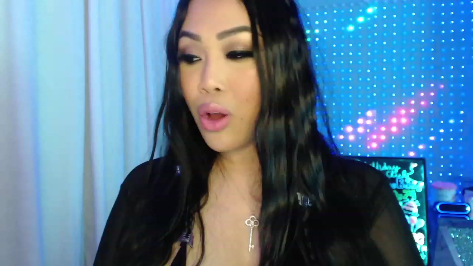 Gallery image thumbnail from SinCityVEE's myfreecams stream on, 01/09/2024, 09:01 image 15 of 20