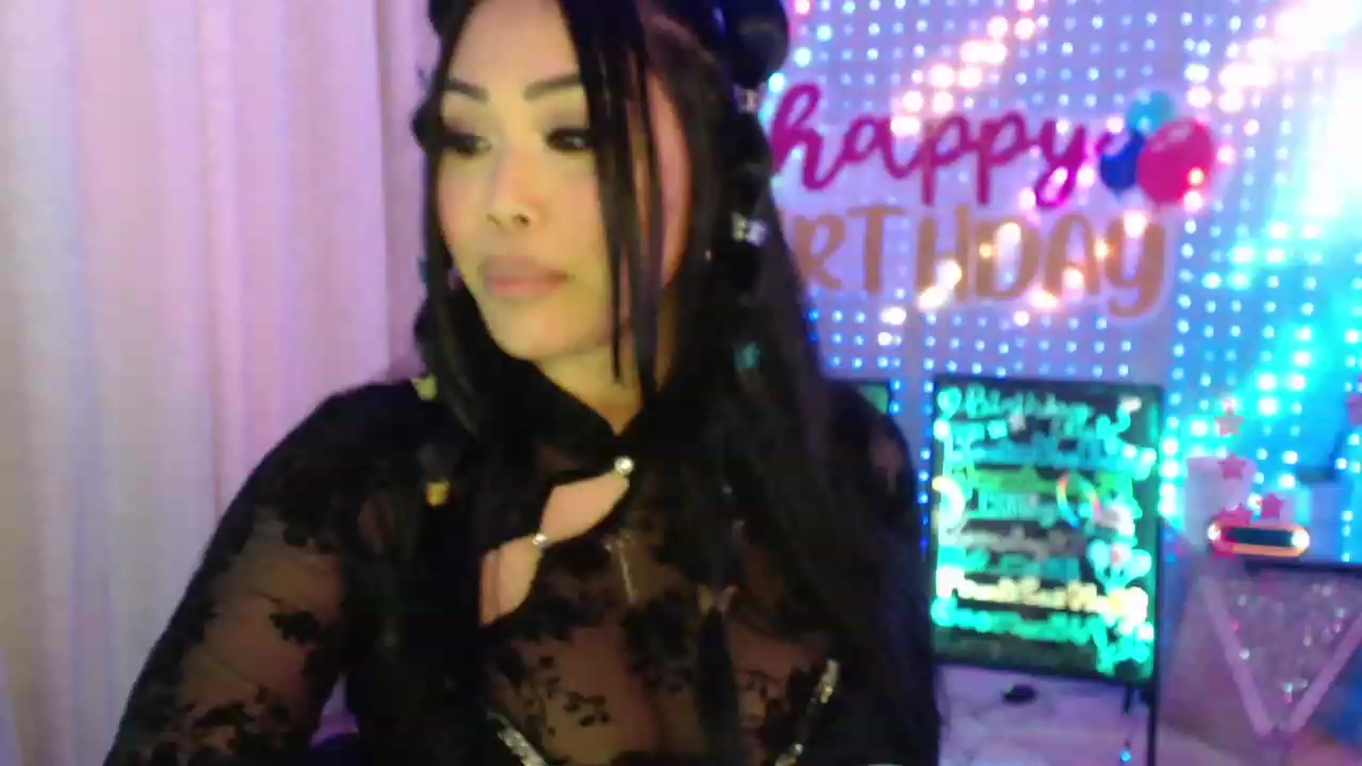 Gallery image thumbnail from SinCityVEE's myfreecams stream on, 01/14/2024, 08:03 image 19 of 20