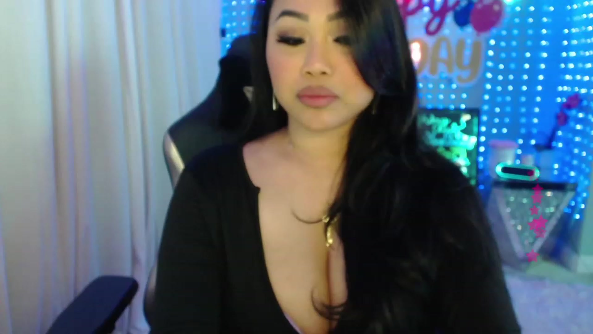 Gallery image thumbnail from SinCityVEE's myfreecams stream on, 01/15/2024, 06:42 image 19 of 20