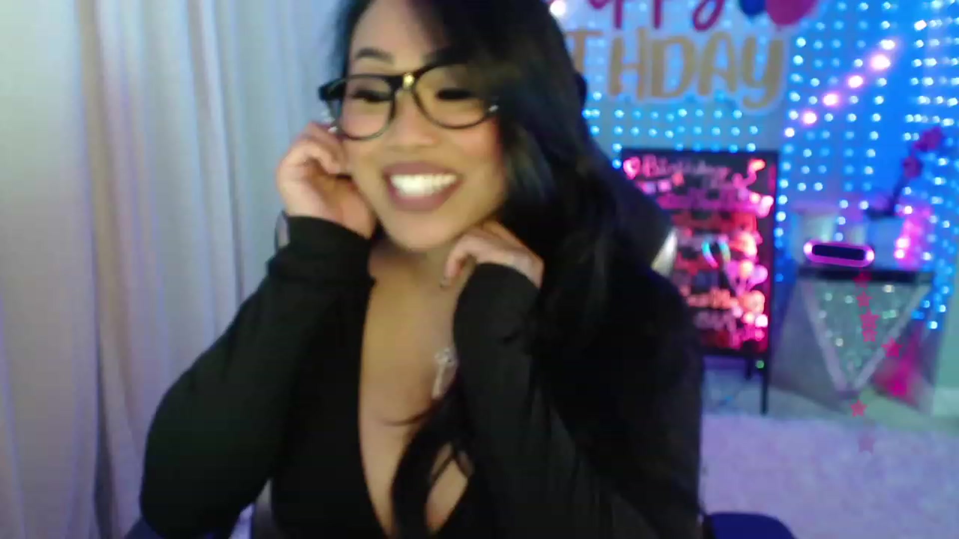 Gallery image thumbnail from SinCityVEE's myfreecams stream on, 01/15/2024, 06:42 image 8 of 20