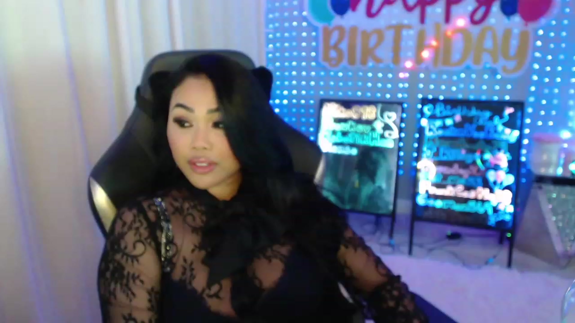 Gallery image thumbnail from SinCityVEE's myfreecams stream on, 01/21/2024, 03:47 image 13 of 20