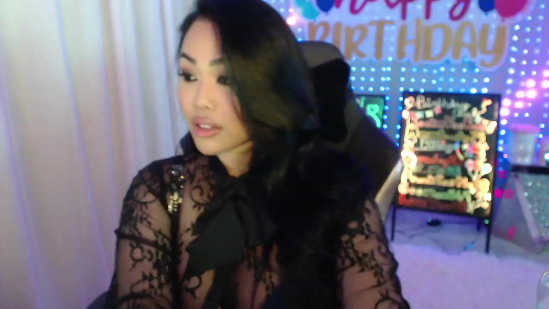 Gallery image thumbnail from SinCityVEE's myfreecams stream on, 01/21/2024, 03:47 image 14 of 20