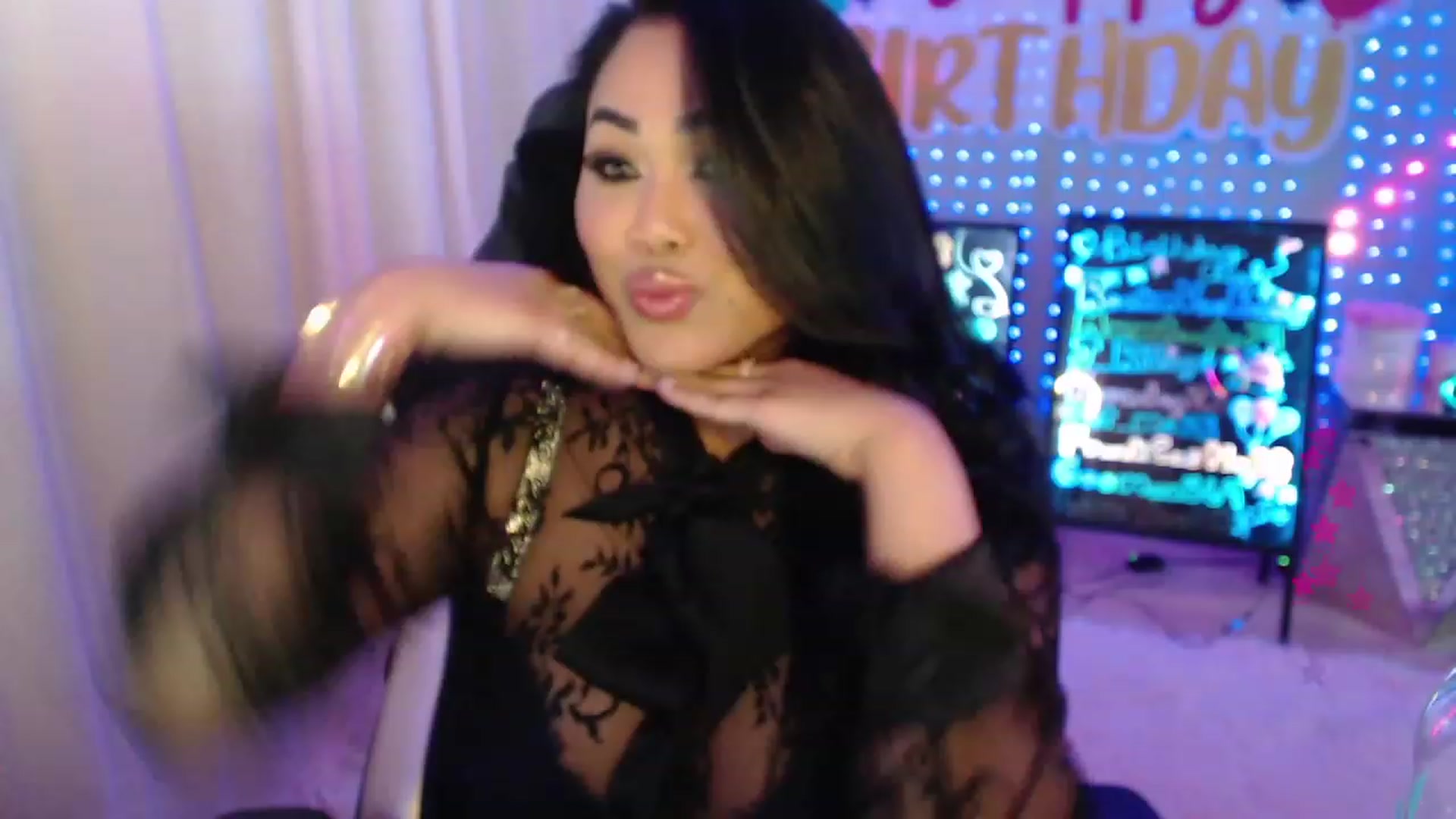 Gallery image thumbnail from SinCityVEE's myfreecams stream on, 01/21/2024, 03:47 image 15 of 20
