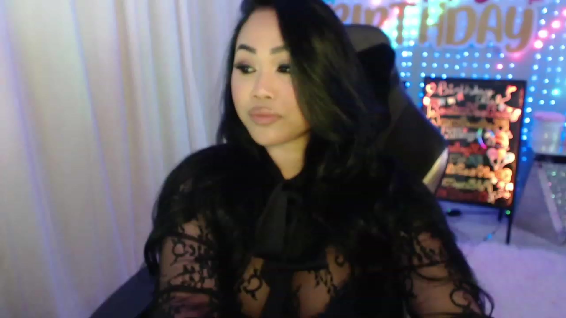 Gallery image thumbnail from SinCityVEE's myfreecams stream on, 01/21/2024, 03:47 image 1 of 20