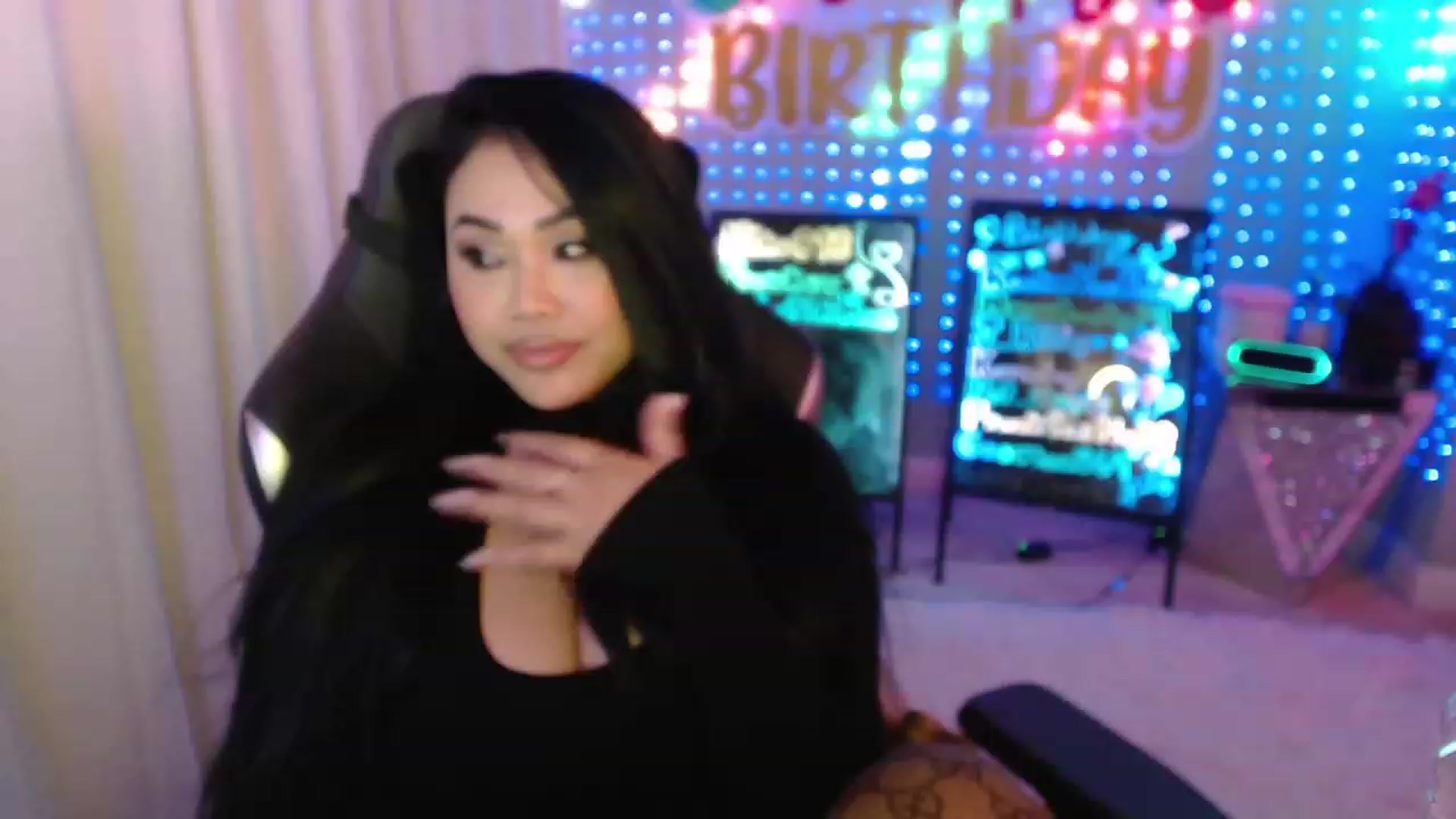 Gallery image thumbnail from SinCityVEE's myfreecams stream on, 01/22/2024, 07:36 image 7 of 20